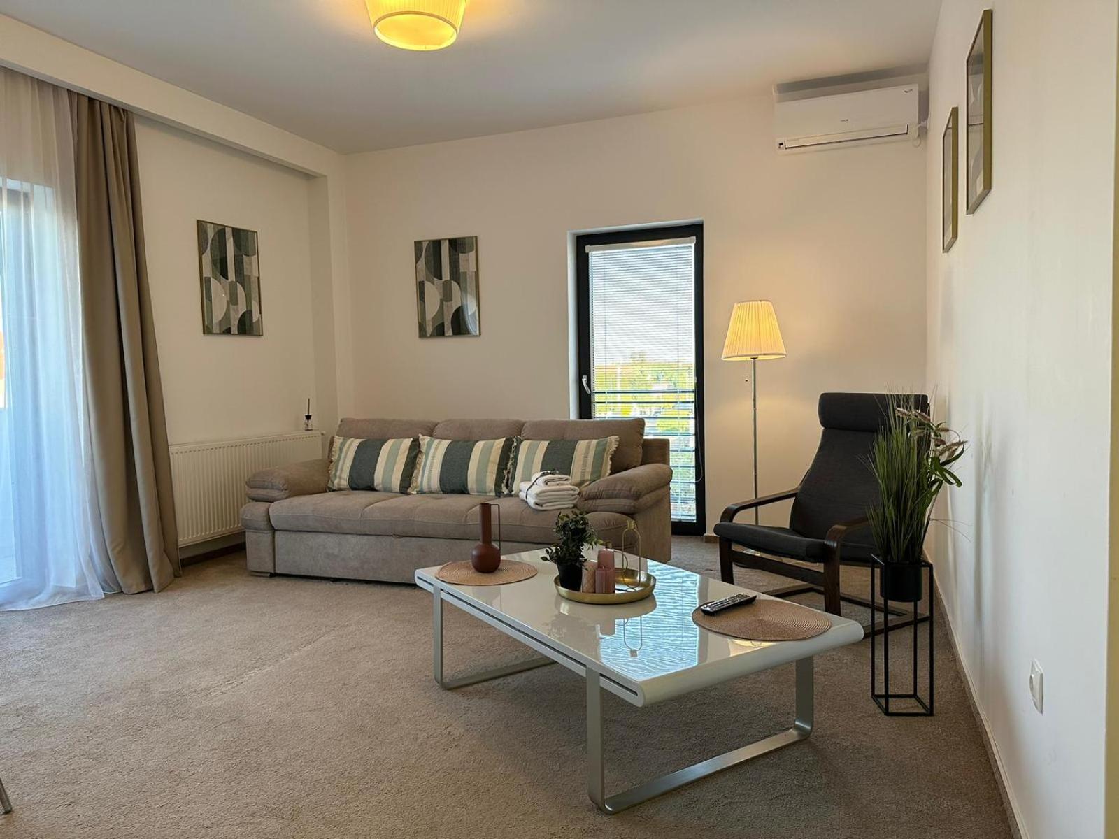 Luxury Glam Apartments & Studios Near Coresi Mall 브라쇼브 외부 사진