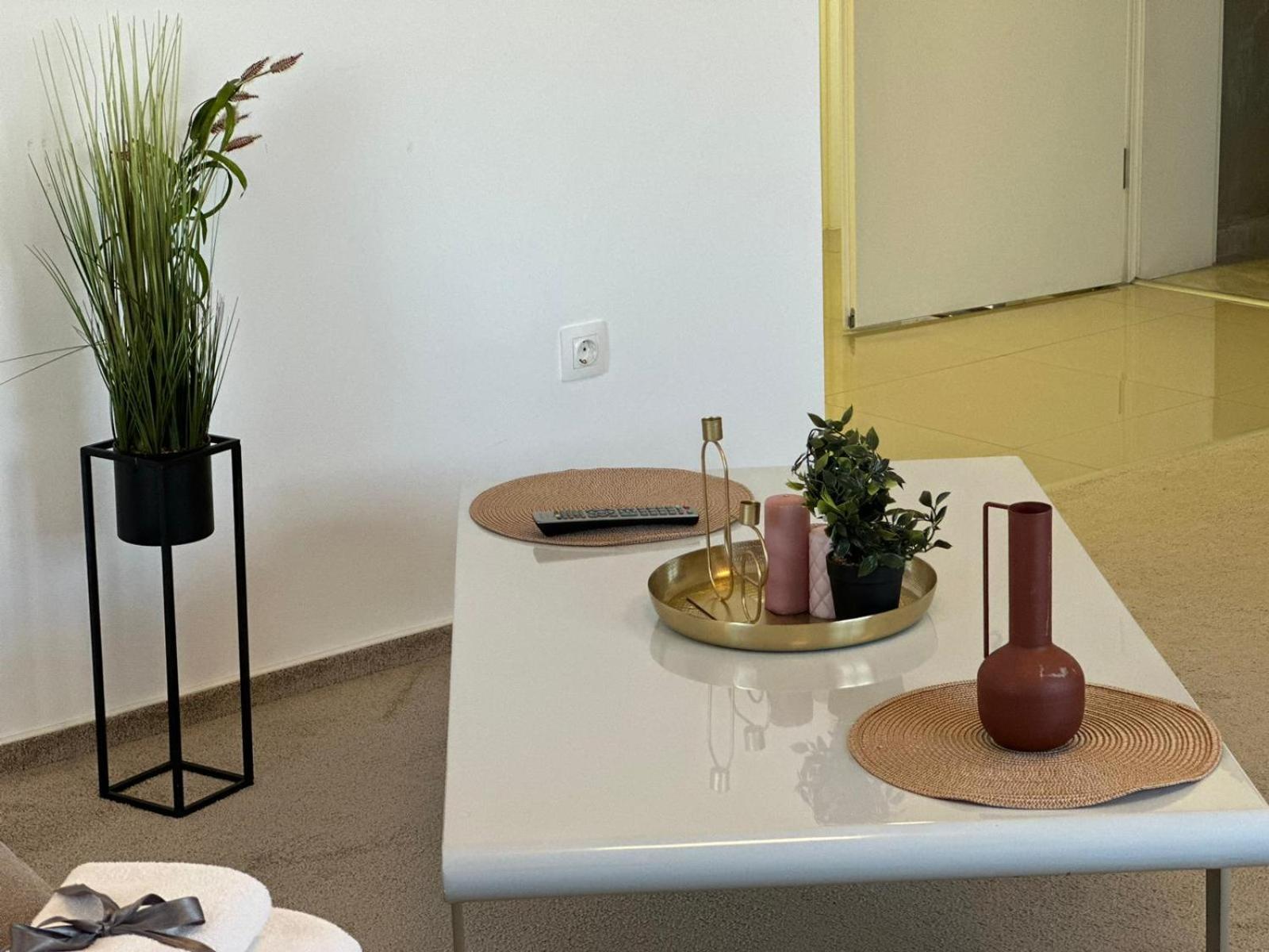 Luxury Glam Apartments & Studios Near Coresi Mall 브라쇼브 외부 사진