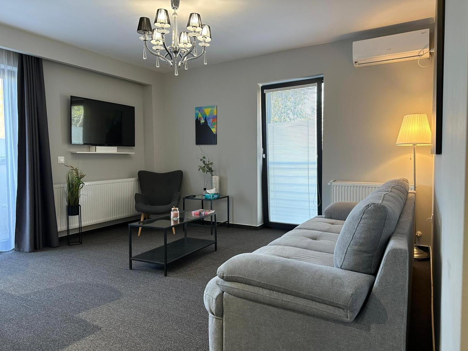 Luxury Glam Apartments & Studios Near Coresi Mall 브라쇼브 외부 사진