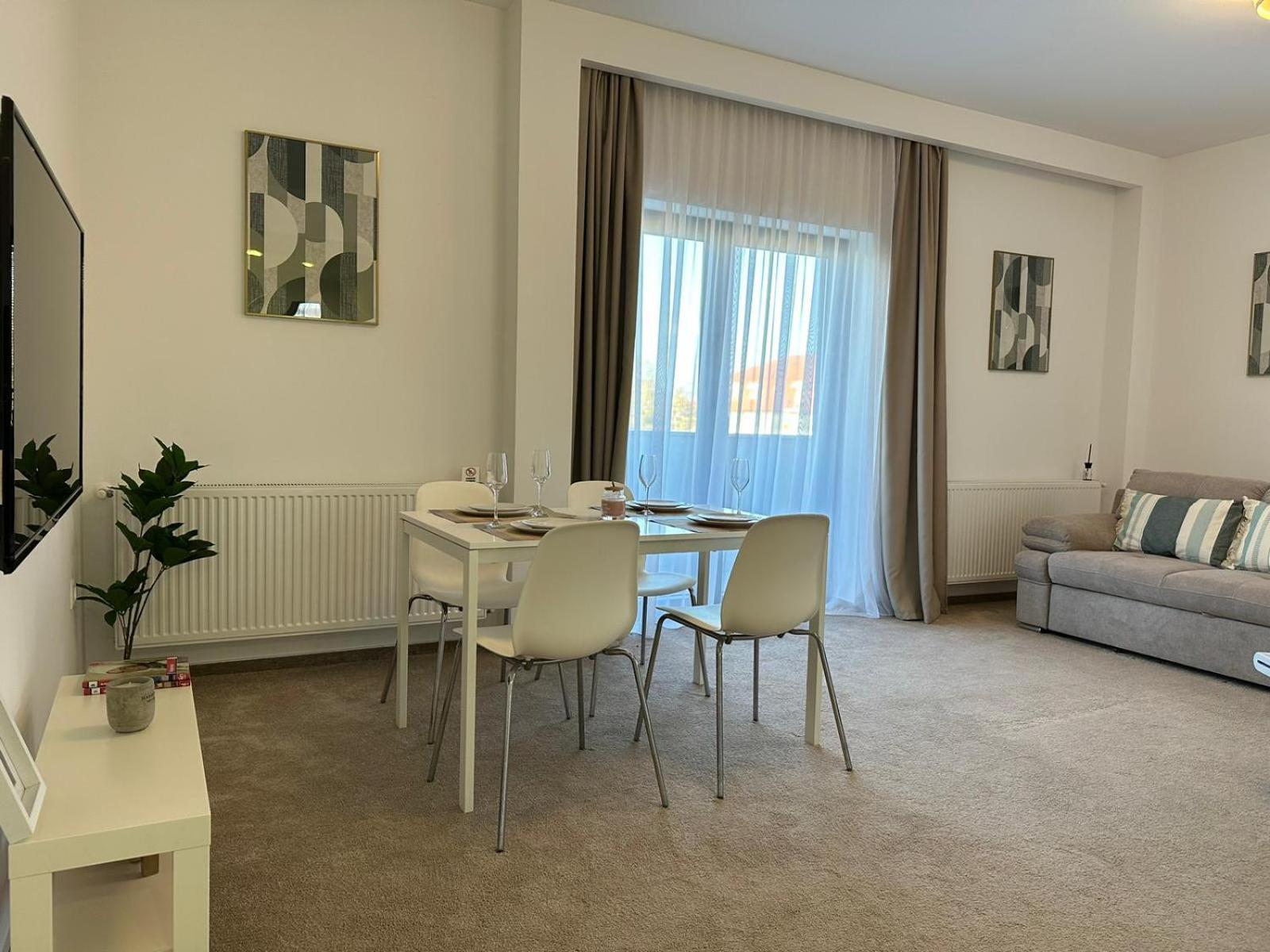 Luxury Glam Apartments & Studios Near Coresi Mall 브라쇼브 외부 사진