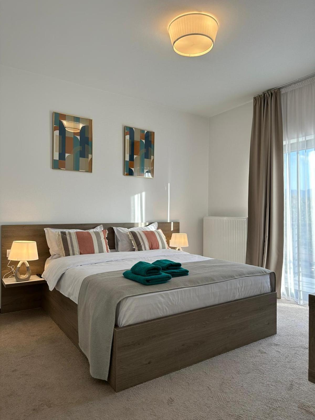 Luxury Glam Apartments & Studios Near Coresi Mall 브라쇼브 외부 사진