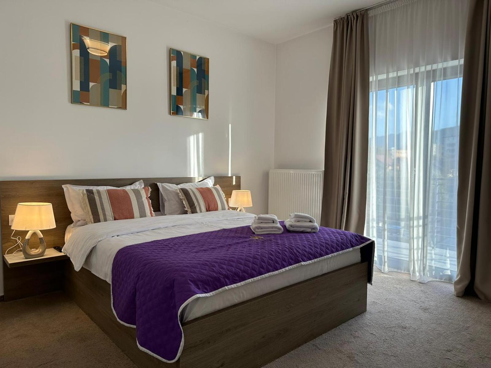 Luxury Glam Apartments & Studios Near Coresi Mall 브라쇼브 외부 사진