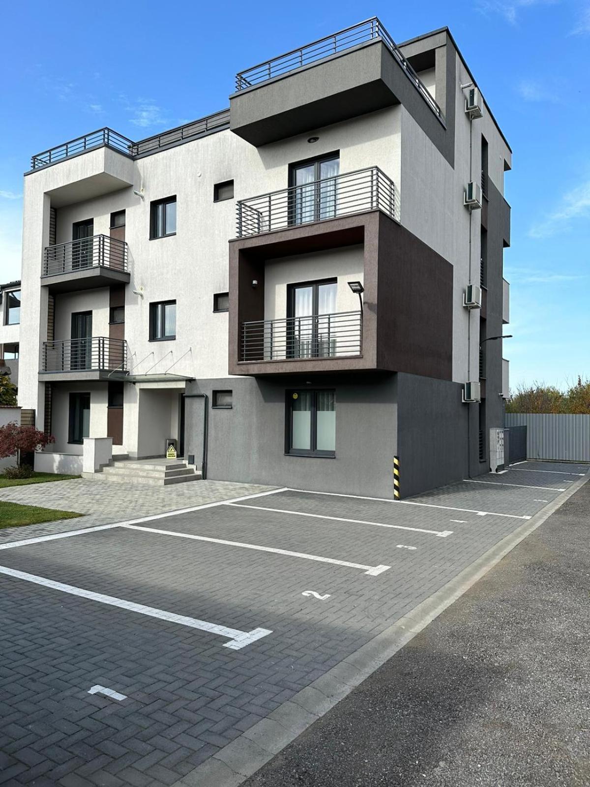Luxury Glam Apartments & Studios Near Coresi Mall 브라쇼브 외부 사진